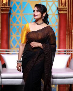 Shweta Menon Instagram - #shwethamenon

Camera @akhil_photography_tvm 

MUA @mukeshmuralimakeover 

Stylist @sabarinathk_ 

Costume @elanclassics 

Jewellery @mayoorajewels_by_archana