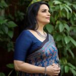 Shweta Menon Instagram - #shwethamenon 📸 @robin_fotografia . MUA @avinash_s_chetia . Stylist @sabarinathk_ . Saree @byhand.in . Jewellery @mayoorajewels_by_archana
