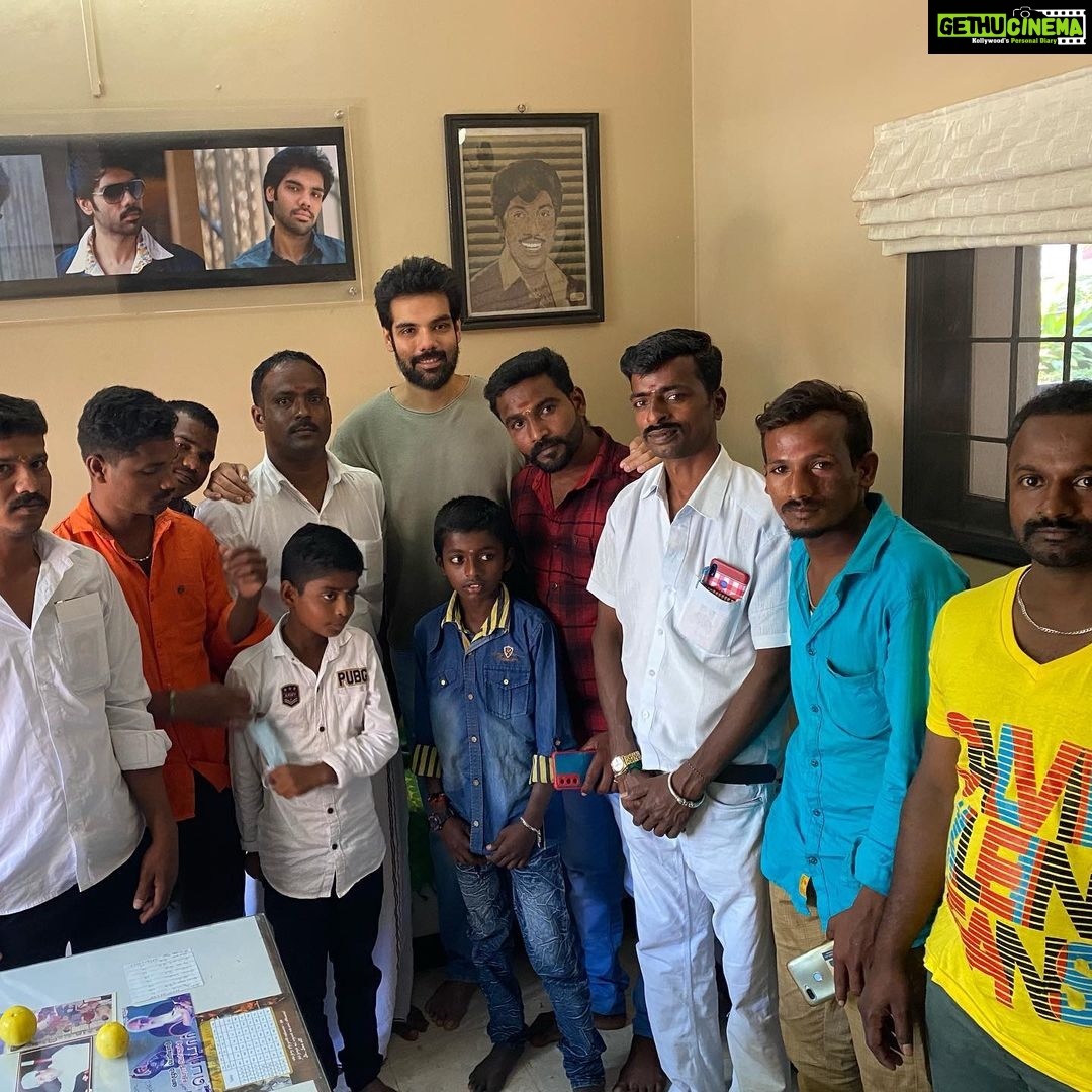 Sibi Sathyaraj Instagram - Reviews and Revenue are definitely important but, what’s more important and motivating is the genuine love and appreciation you receive from fans and audience.Happy to have met fans from Cuddalore,Pondicherry and Krishnagiri today and humbled by the appreciation they’ve given for #kabadadaari 😊🙏🏻 #fans #fansclub #sibiraj #sibisathyaraj #kollywood #tamilcinema #cinema