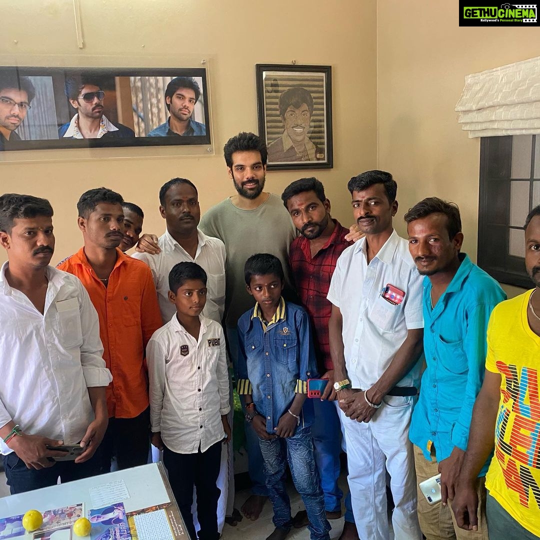 Sibi Sathyaraj Instagram - Reviews and Revenue are definitely important but, what’s more important and motivating is the genuine love and appreciation you receive from fans and audience.Happy to have met fans from Cuddalore,Pondicherry and Krishnagiri today and humbled by the appreciation they’ve given for #kabadadaari 😊🙏🏻 #fans #fansclub #sibiraj #sibisathyaraj #kollywood #tamilcinema #cinema