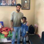 Sibi Sathyaraj Instagram - Reviews and Revenue are definitely important but, what’s more important and motivating is the genuine love and appreciation you receive from fans and audience.Happy to have met fans from Cuddalore,Pondicherry and Krishnagiri today and humbled by the appreciation they’ve given for #kabadadaari 😊🙏🏻 #fans #fansclub #sibiraj #sibisathyaraj #kollywood #tamilcinema #cinema