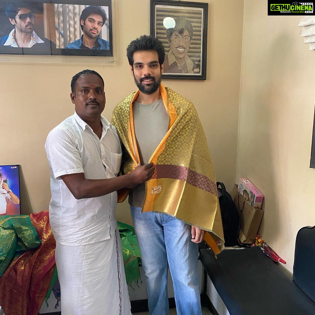 Sibi Sathyaraj Instagram - Reviews and Revenue are definitely important but, what’s more important and motivating is the genuine love and appreciation you receive from fans and audience.Happy to have met fans from Cuddalore,Pondicherry and Krishnagiri today and humbled by the appreciation they’ve given for #kabadadaari 😊🙏🏻 #fans #fansclub #sibiraj #sibisathyaraj #kollywood #tamilcinema #cinema