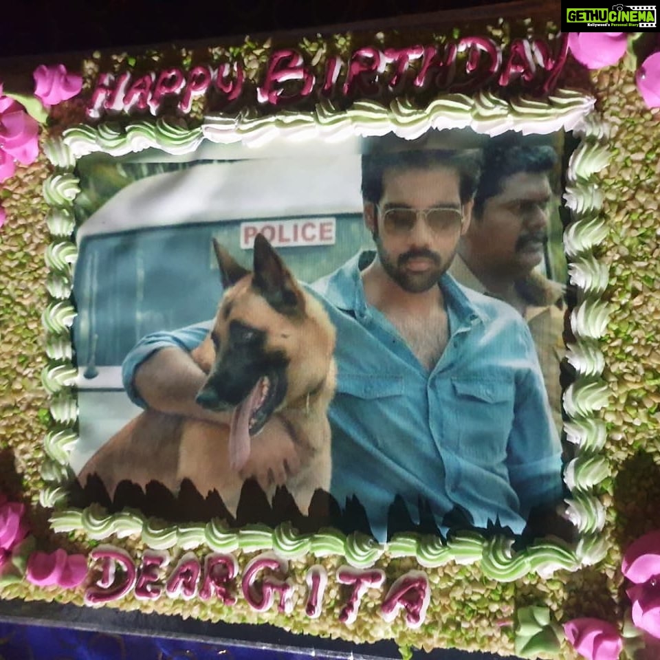 Sibi Sathyaraj Instagram - Really Proud and happy to see a true diehard fan for #naaigaljaakirathai! #HappyBirthdayGita #happybirthday #birthdaygirl #birthdaycake