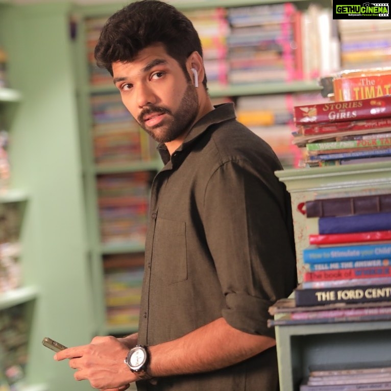 Sibi Sathyaraj Instagram - A new pic from #ranga! #sibiraj #sibisathyaraj #TamilCinema #Tamilmovies #Kollywood #Cinema #Movies #Thriller #Actionthriller @nikhilavimalofficial