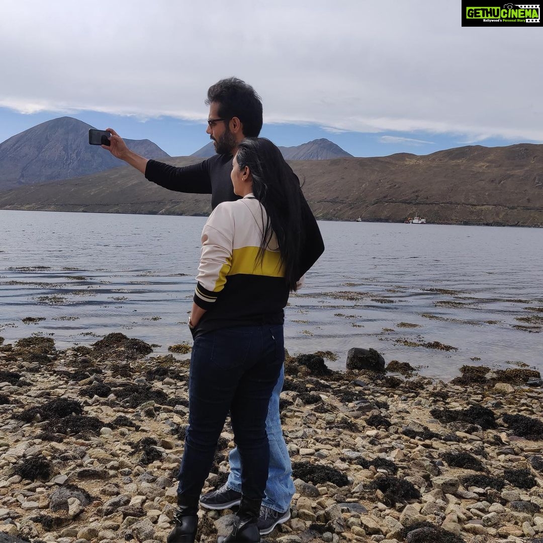 Sibi Sathyaraj Instagram - Driving to #Portree from #Lochness! #roadtrip #roadstodrivebeforeyoudie #isleofskye #Scotland #Inverness #UkTrip2019 #familygoals #summerholidays #mercedesbenz #mercedes #e220d #windyday #photosofbritain