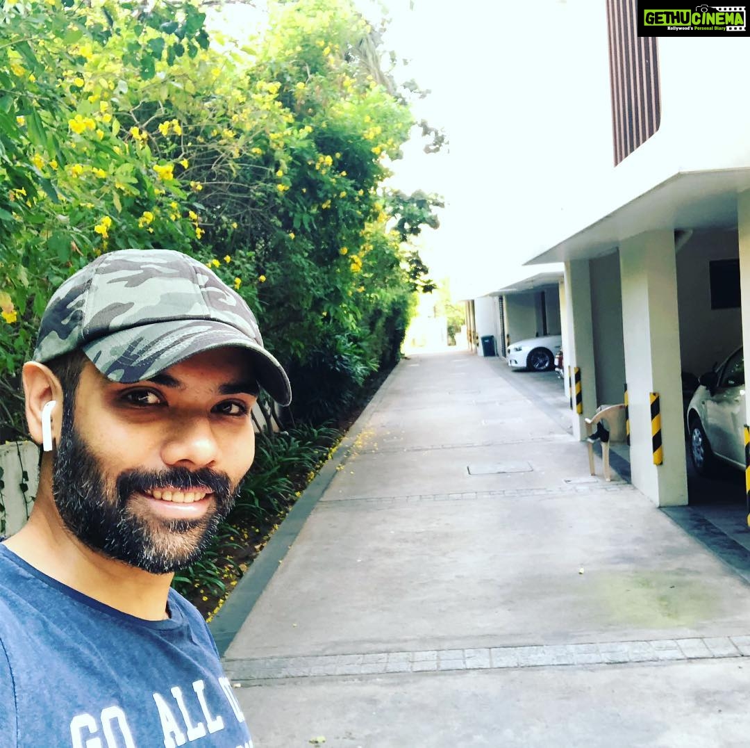 Sibi Sathyaraj Instagram - Morning walk with ur fav music! Best way to start the say!Happy morning and enjoy ur weekend 😊 #morningmotivation #morningwalk #riseandshine #vitamind