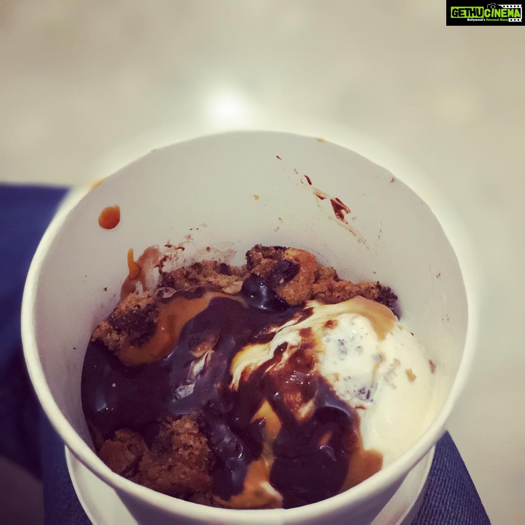 Sibi Sathyaraj Instagram - Perfect end for a wonderful #saturdaynight ! #Hailmarysundae @amadoragourmeticecream