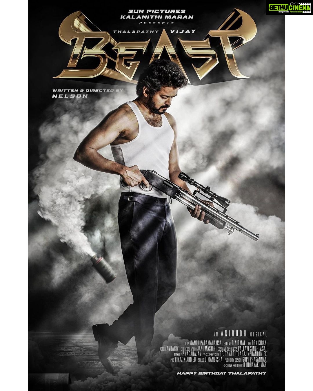 Sibi Sathyaraj Instagram - All Hail the Box Office #Beast!😊💪🏻 #ThalapathyVijay @sunpictures #Thalapathy65 #Thalapathy65FirstLook #Thalapathy #BeastMode #BeastFirstLook #ActorVijay
