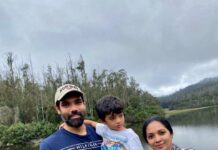 Sibi Sathyaraj Instagram - This lockdown has made me spend more time with my family which is invaluable. Grateful for that :) Make the most of this time to relax and spend quality time with your family. Stay safe always! 🤗 #family #familyteam #sons #wife #familygoals #revathisibiraj #DheeranSibiraj #SamaranSibiraj #ranbrothers #Sathyaraj #Sibiraj #SibiSathyaraj #lockdown #lockdown2021 #familyfirst #familytime #grateful #happymoments #staysafe #stayhome #stayhomestaysafe #healthiswealth