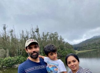 Sibi Sathyaraj Instagram - This lockdown has made me spend more time with my family which is invaluable. Grateful for that :) Make the most of this time to relax and spend quality time with your family. Stay safe always! 🤗 #family #familyteam #sons #wife #familygoals #revathisibiraj #DheeranSibiraj #SamaranSibiraj #ranbrothers #Sathyaraj #Sibiraj #SibiSathyaraj #lockdown #lockdown2021 #familyfirst #familytime #grateful #happymoments #staysafe #stayhome #stayhomestaysafe #healthiswealth