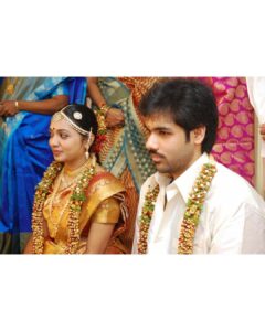 Sibi Sathyaraj Instagram - 13 years of togetherness! Happy anniversary to us😊

#anniversary #forever #sibiraj #revathisibiraj #dheeransibiraj #samaransibiraj #foreverandever #us #weddinganniversary #familyfirst #family #actorslife #sibisathyaraj