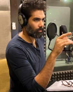 Sibi Sathyaraj Instagram - Happy to announce that I have completed the dubbing for my next film, ‘Maayon’.

Directed by @dirkishore, co-starring @itstanya_official, music by #isaignaniilayaraja sir, Produced by @doublemeaningproductions.

#Maayon #dubbing #newmovie #newfilm #sibiraj #sibisathyaraj #movies #tamilcinema #tamilmovie #newproject #workmode #movieupdates #tanyaravichandran #directorkishore #isaignani #ilayaraja #music