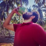 Sibi Sathyaraj Instagram - Farmer Mode! #coconut #coconutfarm #coconutwater #farmer #isupportfarmers #udumalpet #pollachi #kongunadu #Sibiraj #sibisathyaraj #actorslife #lifeofanactor #விவசாயி #விவசாயம் #தமிழன்