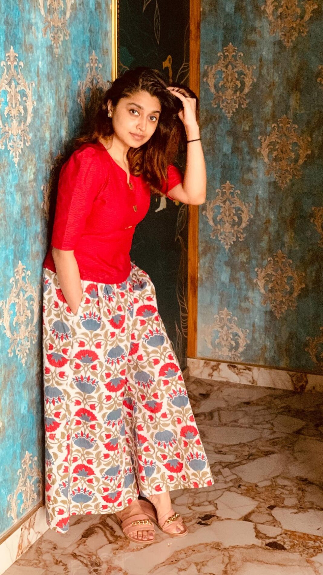Sija Rose Instagram - Pants with pockets are a bonus! . 🎈💕 . Attire : @rithuclothing