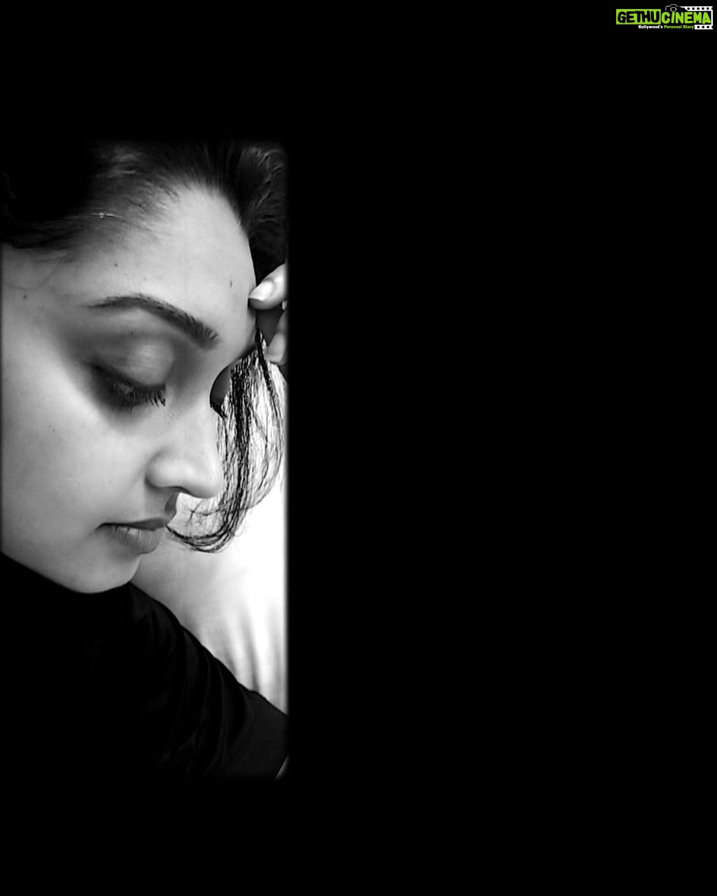 Sija Rose Instagram - Ka💥Boom #quarantined #blackandwhite #home #appleofmyeye #kanmani #❤️ #kannamma