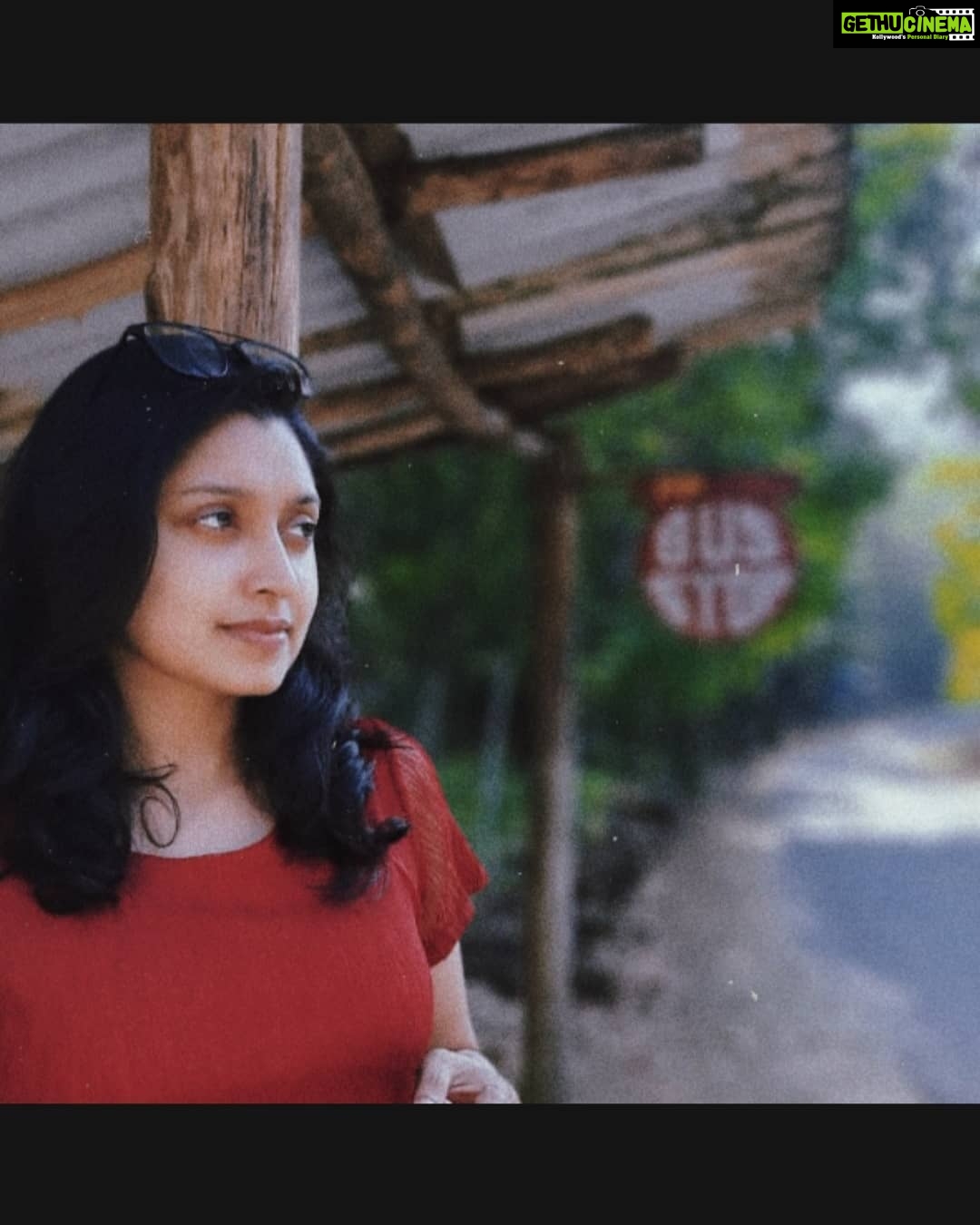 Sija Rose Instagram - V for VIVACIOUS . . #red #notavalentinepicture #taken #Vfor? #busstop #littleredridinghood #reddress #appleofmyeye #kanmani #❤ #kohleyes #kannamma