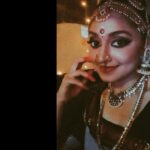 Sija Rose Instagram - 🧞‍♀ . #dancer #classicaldance #bluenblack #attire #indian #chilanga #gunguru #templesets #selfie #cantrecognise #eye #kohleyes #kanmani #kannamma Kerala