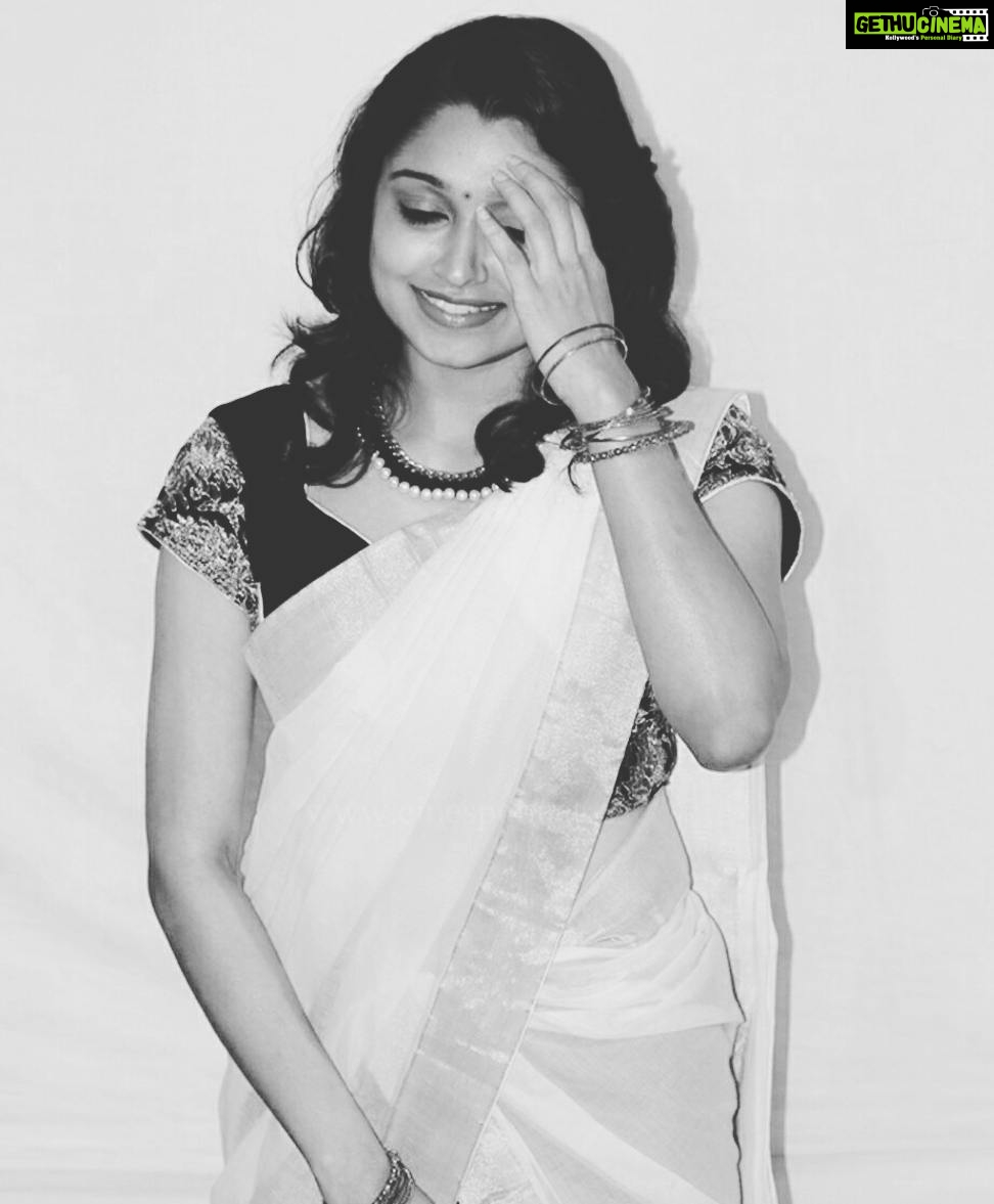 Sija Rose Instagram - Forgotten!?? #blackandwhiteonly #tbt #happiness