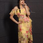 Sija Rose Instagram - Sija Rose wearing Georgette chiffon asymmetric skirt pairing off shoulder crop top in floral design . In frame : @sija_rose_george Photography : @aniesh_upaasana_studio In association with @redfmmalayalam Makeup : @neethu_makeupartist Styling : @leirakuncysiby Jewellery : @ladies_planet_rental_jewellery @silver_andsalt . #swayamvarasilks #redfmmalayalam #glamnglitz #sijarose #sija #malayalamactress #roymovie #roy #latest #malayalam #malayalamactor #celebrity #reelkarofeelkaro #reelsitfeelsit #celebreels #reelsofinstagram #kannadafilm #kannada #kasadathapara #udanpirappe #ootd #style #bhfyp #makeover #traditional #jacket #skirt