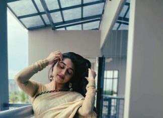 Sija Rose Instagram - Going filmy with this song! . When your friends dress you up and click good pictures (RARE)!!! @riaa_saira @lakshmi.sruthi . #tofriendship #imialwaysinsaree #drape #tamil #song #thooriga #reels .