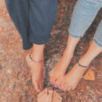 Sija Rose Instagram - Dum dum dam dammakuu Dum dum dam damakku Dum dum dum! . A small detour on our way back from munnar. Found a quite stream and stopped by.rest as seen made friends, had coco, and enjoyed the sunset ! Cheers @riaa_saira @lakshmi.sruthi . #reels #reelsindia