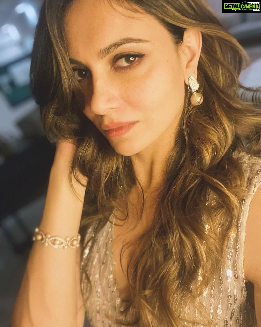 Simran Kaur Mundi Instagram - #NewHair 💇🏻♀️