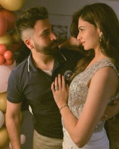 Simran Kaur Mundi Instagram - You know u had a good time when u forget to post the mandatory #HappyAnniversary picture🙈 @gurickkmaan 🥂to forever😘❤️
A Biggg Thank You to everyone who took the time to wish us and a Bigggg Hug to those who made our day all the more Special❤️ #grateful
@sonambajwa thankuuu for the lovely click😘
@preeti_simoes thankuuu for being you🤗