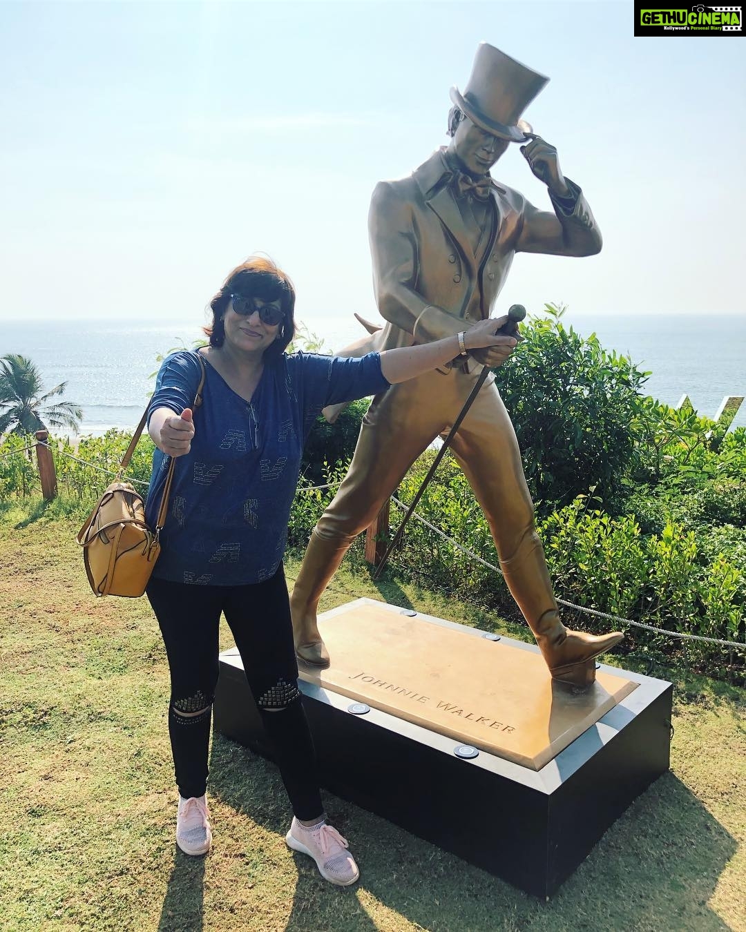 Sneha Ullal Instagram - Always doing masti.. Happy Bday MAMADA ...No drama no dialogue no long status. #keepitreal My family my Gods