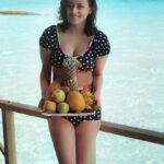 Sneha Ullal Instagram – Hospitality at its best @fushifaru , so i thought why not i be hospitable too.May i serve you some fruits? Fushifaru Maldives