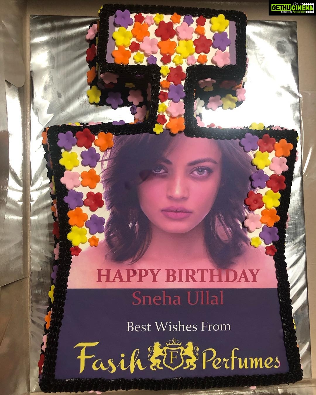 Sneha Ullal Instagram - Thank you @fasih_perfumes for this beautiful cake.Its unbelievable. @fasih_perfumes Now Available in India. Products available on Flipcart, Amazon, Snapdeal. Discover The Middle East most renowned Luxury Fragrances.