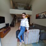 Sneha Ullal Instagram - My home in Hyd,a perfect blend of luxury & homeliness.The #duplex at @oakwoodresidencekapilhyderabad is by far the best room ive stayed in all through my career in Hyd.Its become my home now.All the rooms here are super spacious and has got all the amenities to make me feel at home.Thank you @stayoakwood for taking such good care of me.Until we meet again. 🏨 🏨 🏨 🏨 🏨 #snehaullal #serviceapartment #luxury #duplex #hyderabad Oakwood Residence Kapil Hyderabad