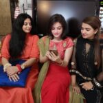 Sneha Ullal Instagram - My girls ❤️❤️❤️ @saumyaullal @itsmearshiyakhan @facesofmadness #ganeshchaturti2018 #foreverkindofpeople