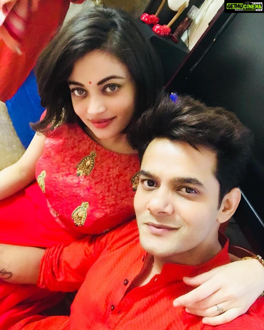 Sneha Ullal Instagram - @qaiz_khan #foreverkindofpeople #ganeshchaturti2018