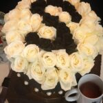 Sneha Ullal Instagram - Oh my gosh i’m so in love #blackandwhiteroses #myfav