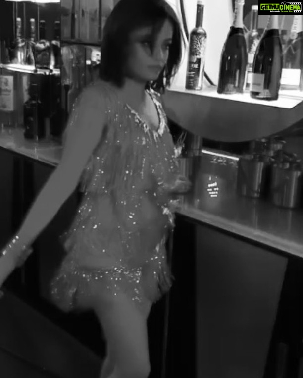 Sneha Ullal Instagram - Shimmy shimmy yeah