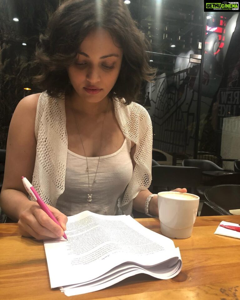 Sneha Ullal Instagram - I’ve forgotten what it’s like to have a normal sleep pattern but i love working night shifts.Do you?
