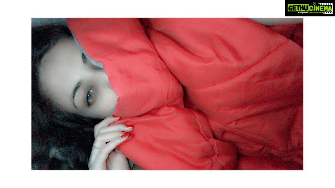 Sneha Ullal Instagram - At night everything is more intense,more true.#noceone #nightlovers