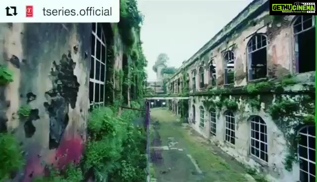 Sneha Ullal Instagram - A sneak peak .Full music video coming soon. @tseries.official @itsmearshiyakhan @qaiz_khan @redeyepicturesindia