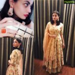 Sneha Ullal Instagram - Dolled up For an event. Styled by @stylist_hemu #teamhemu Outfit by @azulibynikki Jewel by @khushi_jewels Clutch by @bogaaccessories Photo credit ( my lovely insane sista ) @saumyaullal