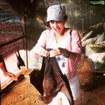 Sneha Ullal Instagram - Yep thats a bat.I have no fear💪🏻😏.Ok i'm lying🤐I fear......Uhmmmmm.Any guesses?😃
