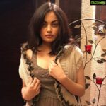 Sneha Ullal Instagram - I like wearing brown but i love it more when boys wear that color..Especially hoodies or loose Tshirts.😍😍😍