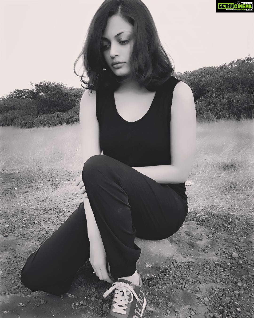 Sneha Ullal Instagram - Deep thoughts Deeper meaning
