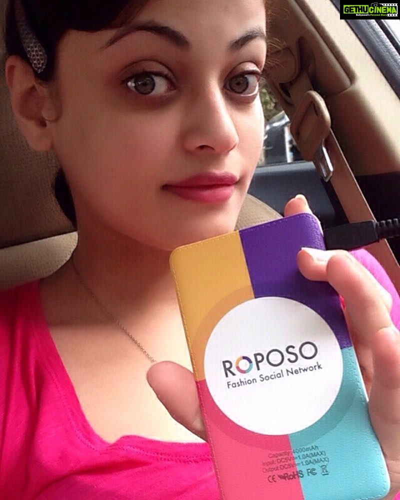 Sneha Ullal Instagram - Im on Roposo now ❤️🙈🙋🏻 http://www.roposo.com/story//039c01a0-4fd5-4812-b20e-2dca5d0c6da5