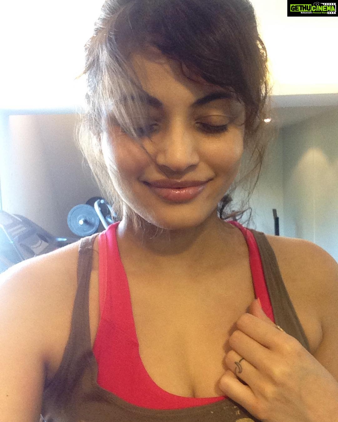Sneha Ullal Instagram - Good workout, dead face, exhausted body