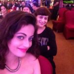 Sneha Ullal Instagram - Mom and me @timesofindia #foodawards