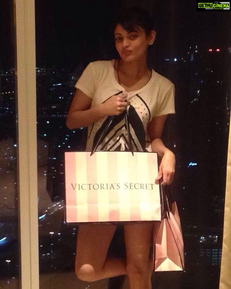 Sneha Ullal Instagram - Didnt think i liked Dubai until im missing it right now..I missssss DXB.I miss @victoriassecret .