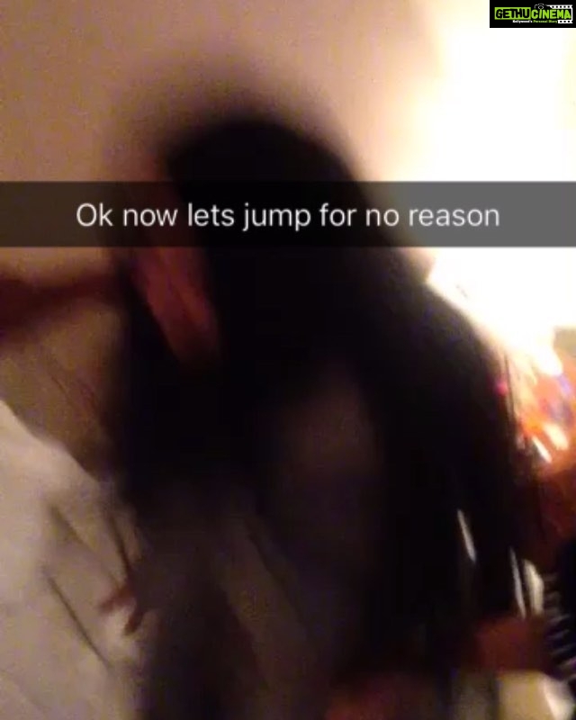 Sneha Ullal Instagram - Video-Thats why 5 star hotels need to be more selective about who they give their rooms to #sillysis #unclassybut #wtf @saumyaullal