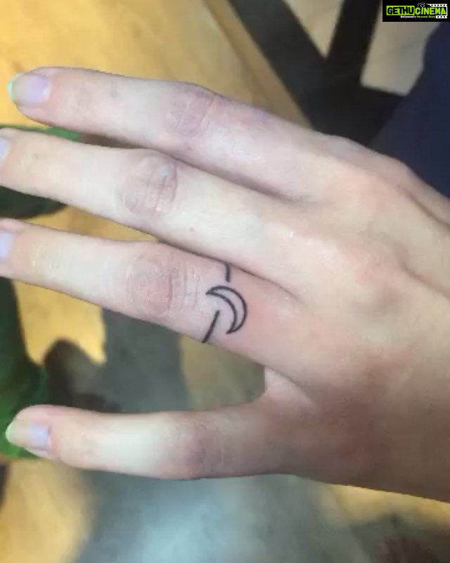 Sneha Ullal Instagram - Here guys my new tattoo.Finally the moon is mine.#moontattoo #moonchild #legendtattooist @bodycanvastattooart