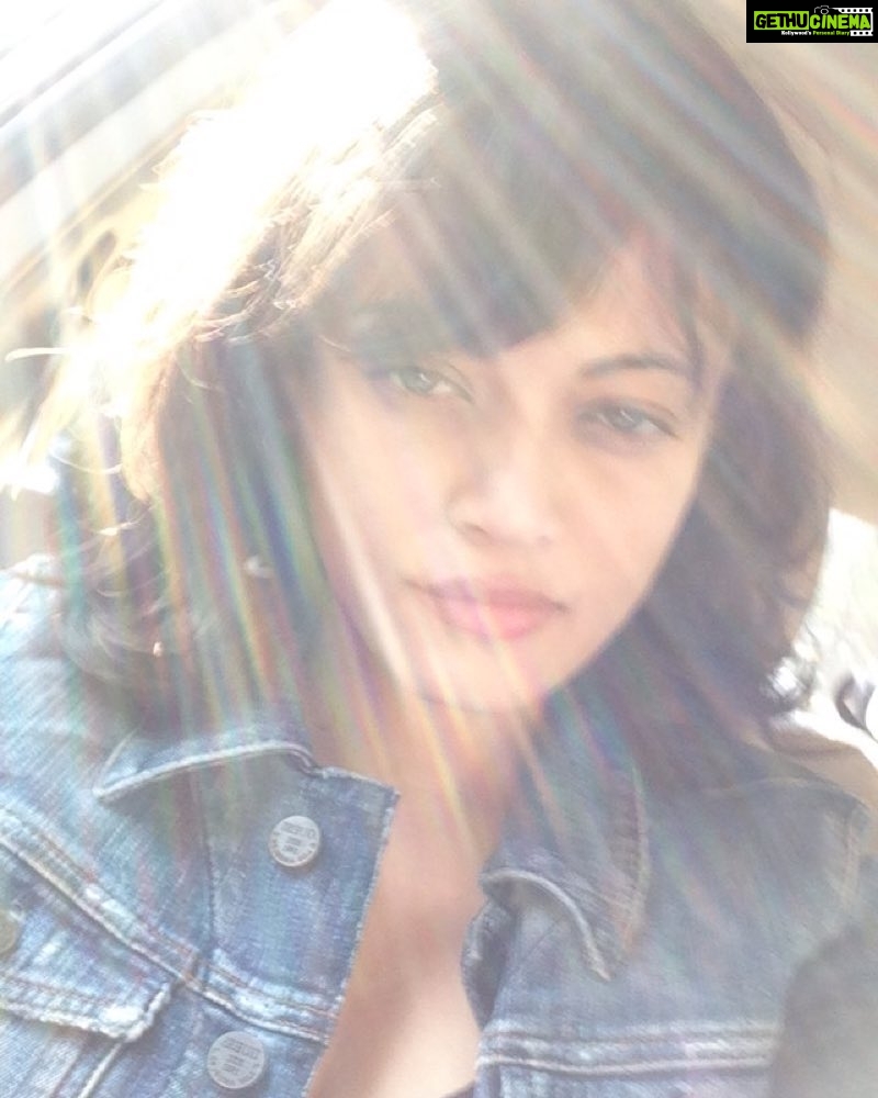 Sneha Ullal Instagram - Let it shine glitter shimmer on me On the way to scripting meet