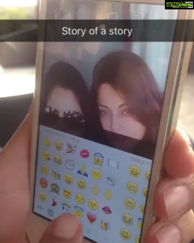 Sneha Ullal Instagram - Friendship is v v v imp to me.My babe. #friendsforever Hi Mansi